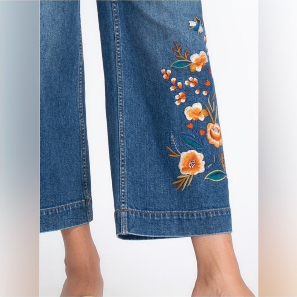 Johnny Was Shuri Cropped Wide Leg Jeans Floral Embroidered Patch Pocket Size 29 - Picture 14 of 16